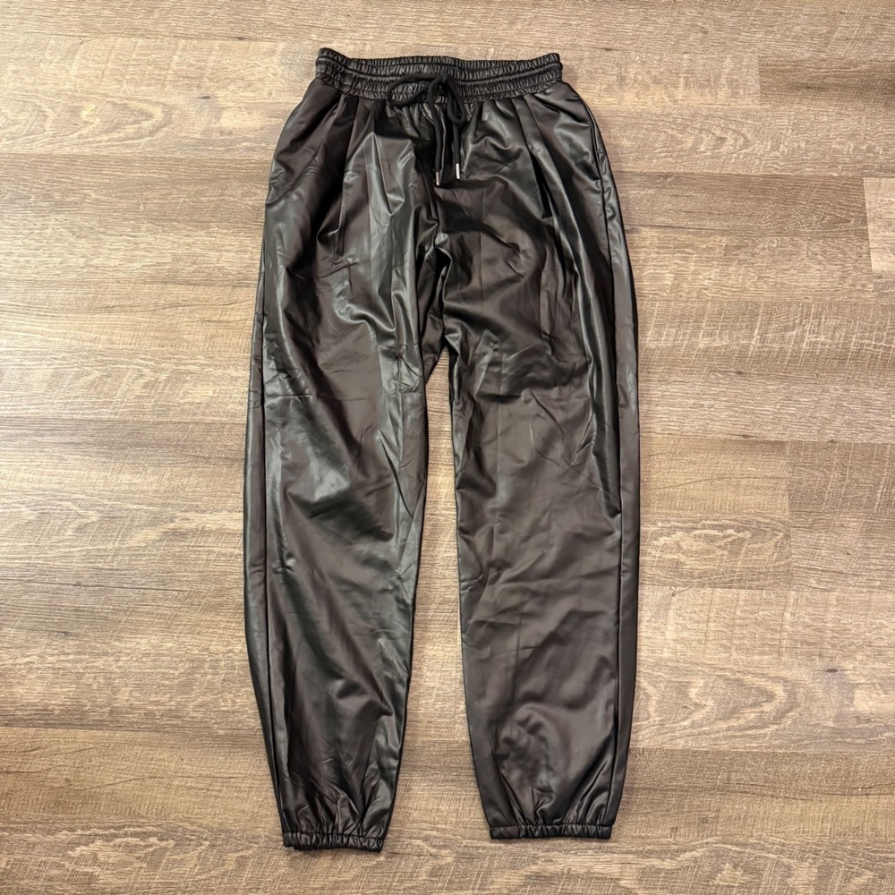 Entro Faux Leather Jogger Pants size Small